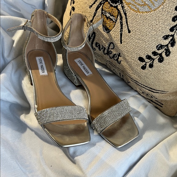 Steve Madden Glittering Silver Sandals - Picture 1 of 5